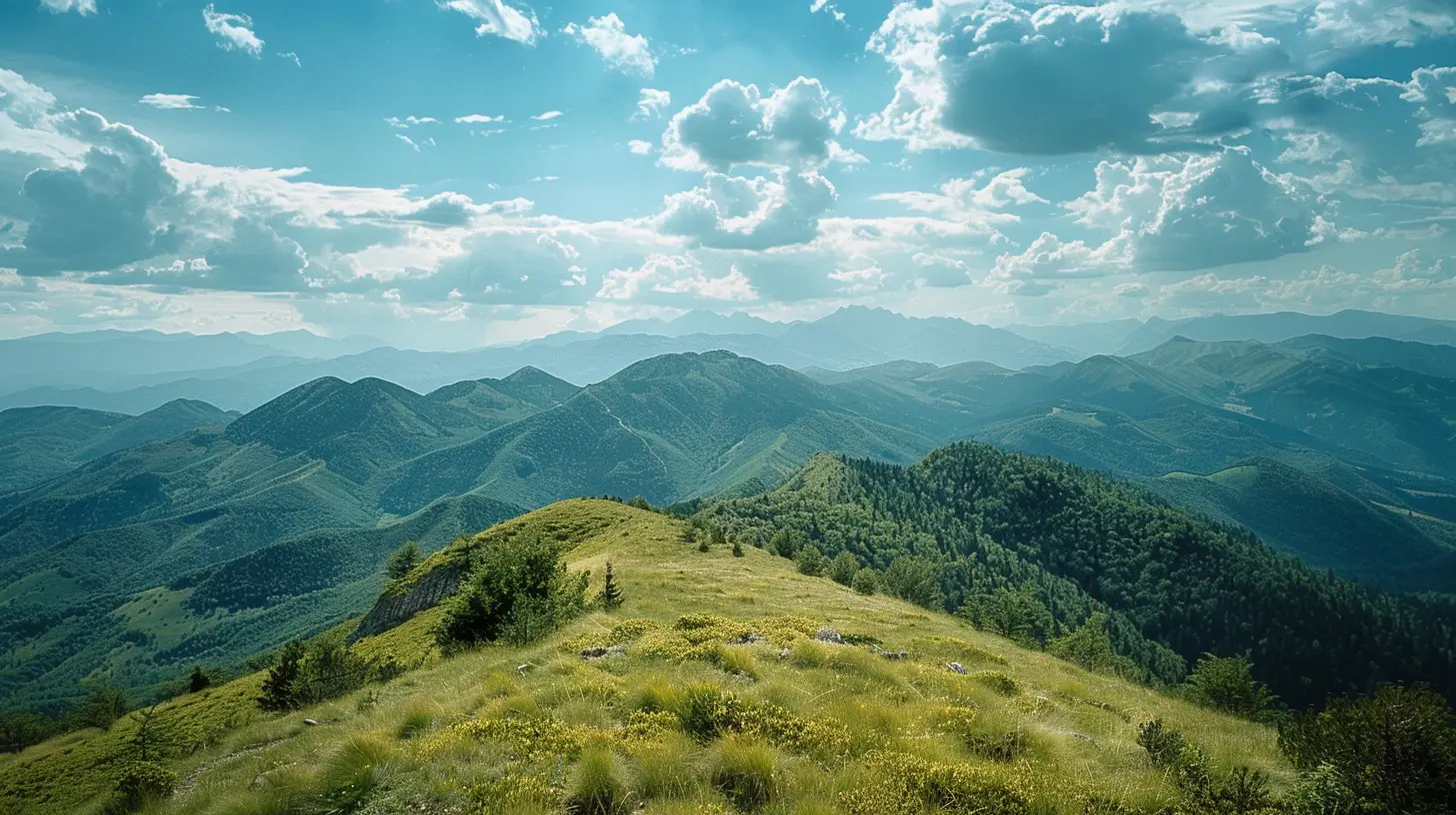 Where Land Meets Sky: Camping Along Scenic Mountain Ridges
